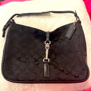Coach Hamptons Clip Signature Slim #A2K 6091 Black Canvas Vintage Hobo bag